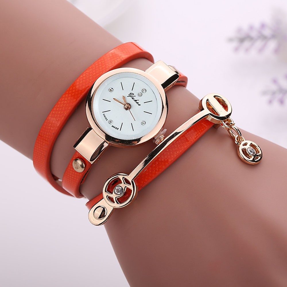Women's Casual Round Quartz Watch with Leather Strap