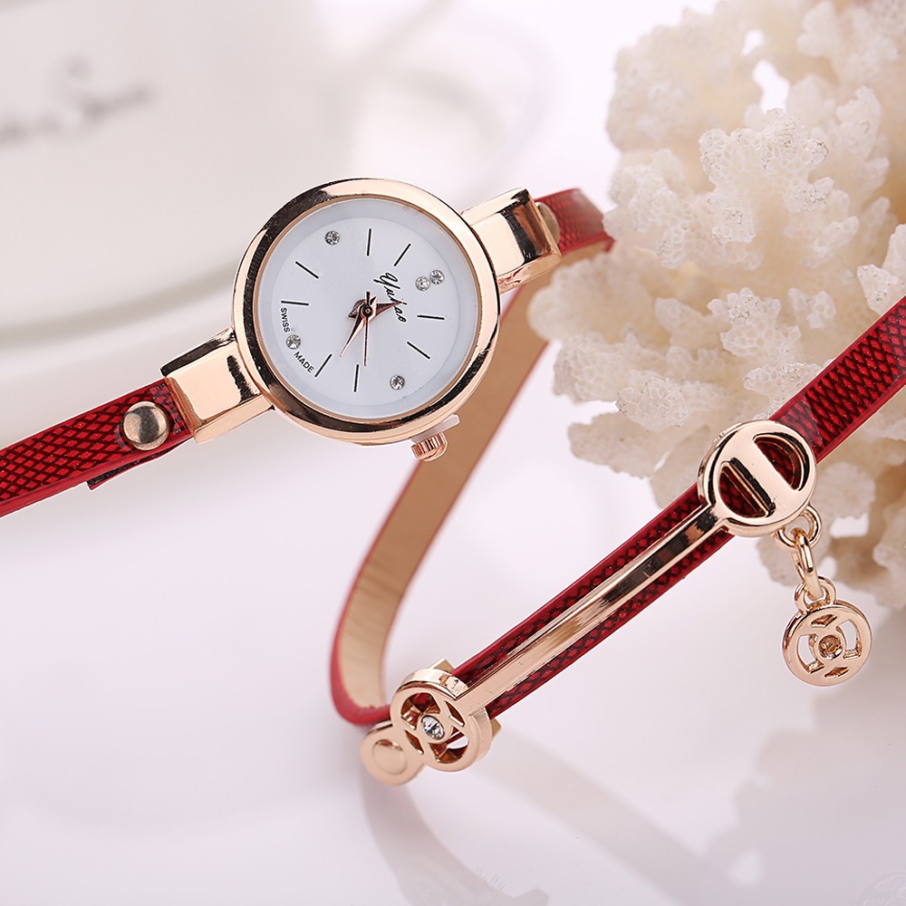 Women's Casual Round Quartz Watch with Leather Strap
