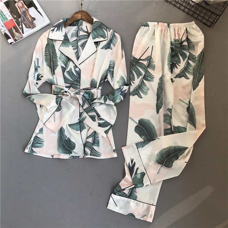 Women's Flowers/Plant Patterned Rayon Pajama Set